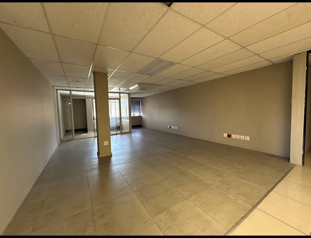 1,760M² OFFICE TO LET IN SANDTON CENTRAL